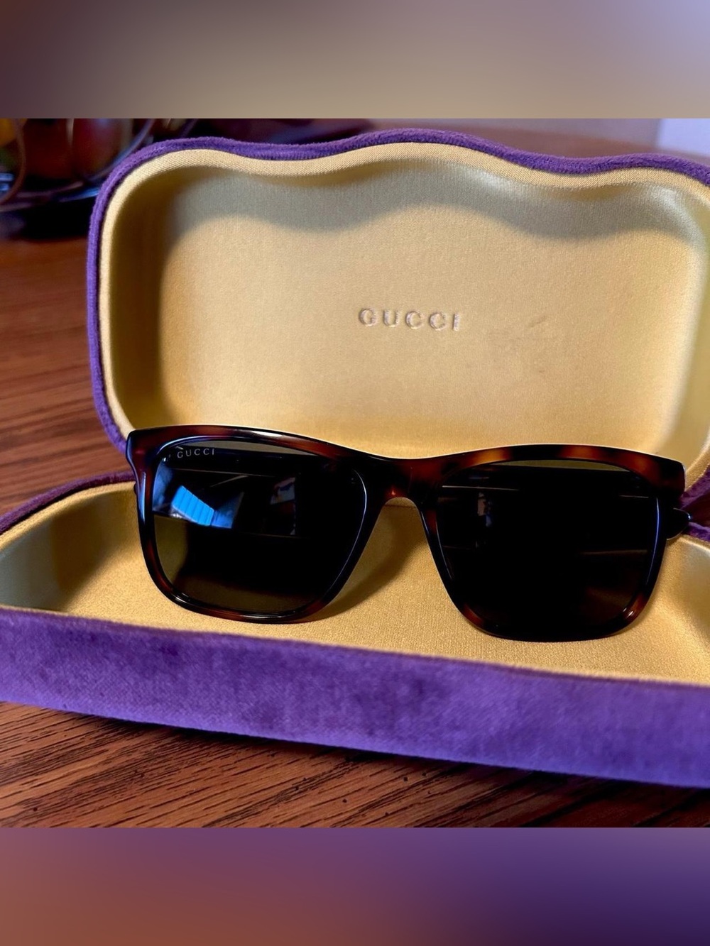 Gucci Tortoiseshell Sunglasses in Brown and Amber
